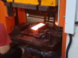 315ton forging press machine is producing cutters,tools and other small parts